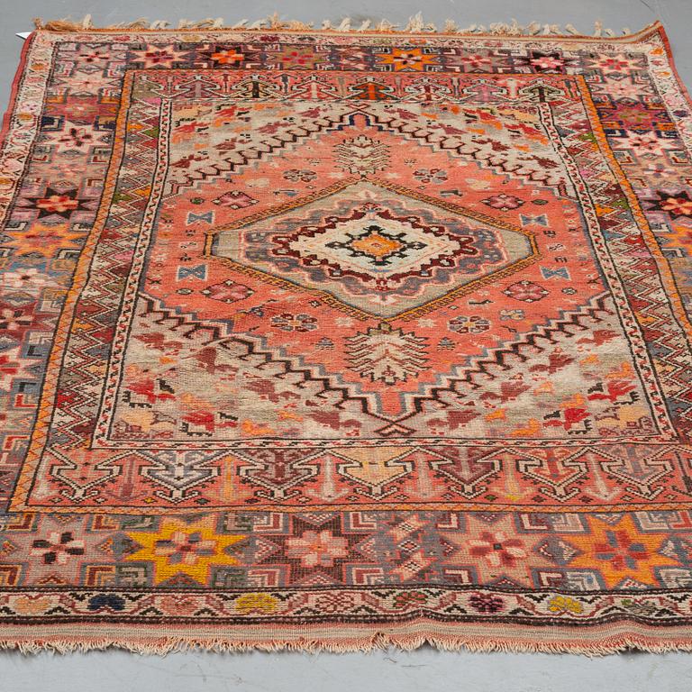 MATTA, old Marockansk, ca 295 x 192,5-201 cm (samt kortsidorna med ca 5-5,5 cm slätväv).