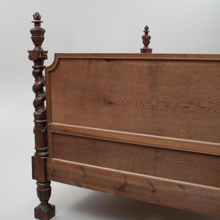 Säng, barockstil, tidigt 1900-tal.