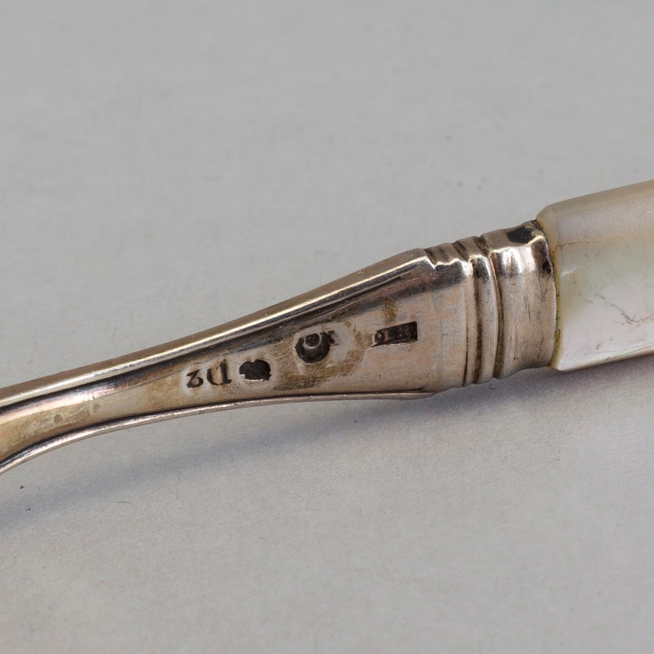 22 pieces silver and mother of pearl 1780s cuttlery, Stockholm and Paris.