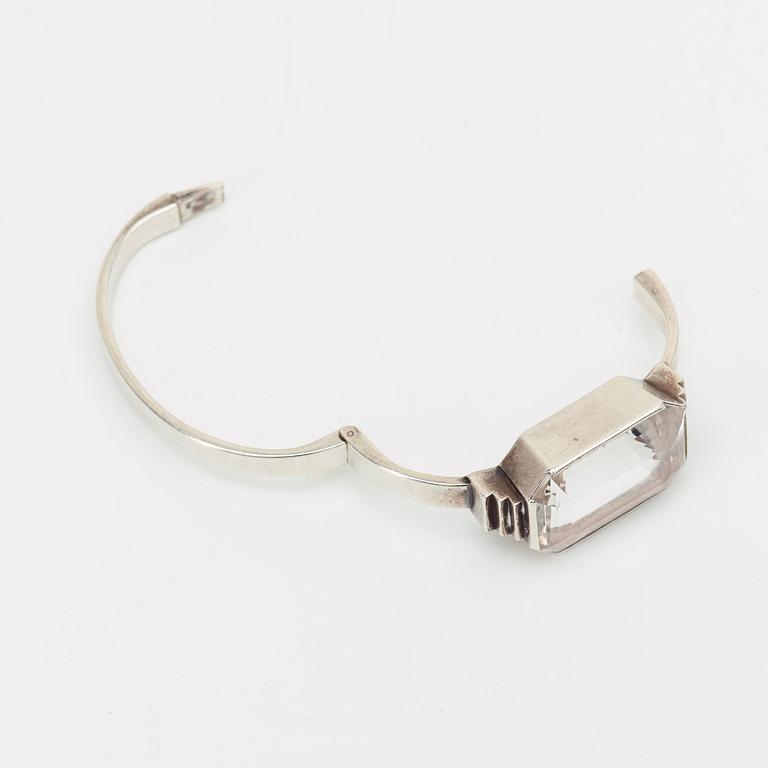 Wiwen Nilsson, armring, Lund 1934, sterling och bergkristall.