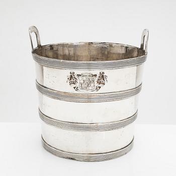 A George III Sheffield plate wine cooler, 19th century.