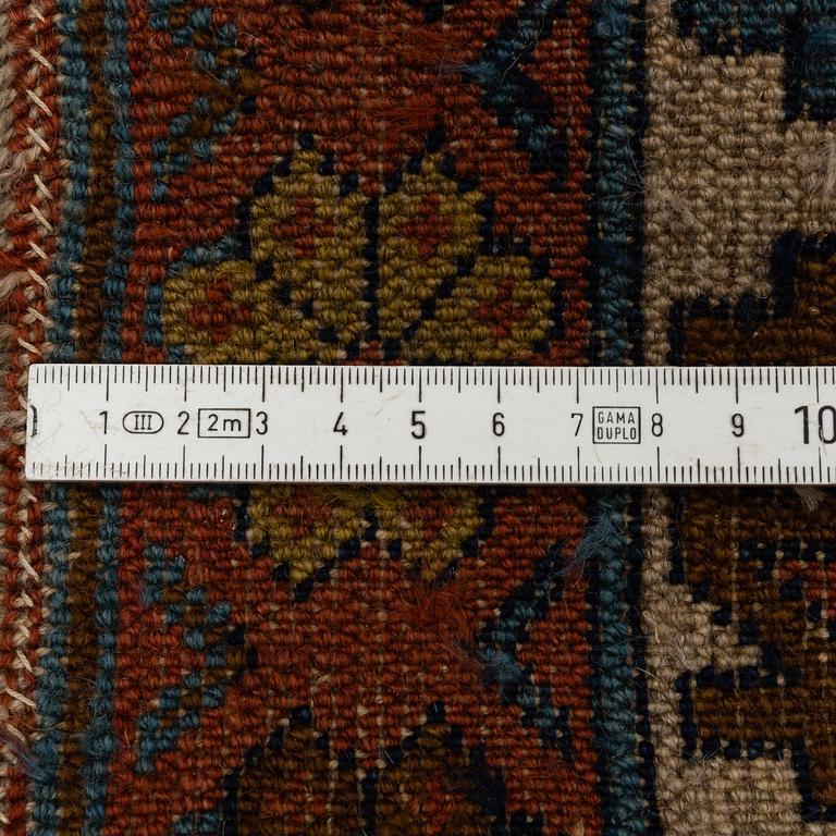 A RUG, Old Derbent, ca 120 x 98 cm.