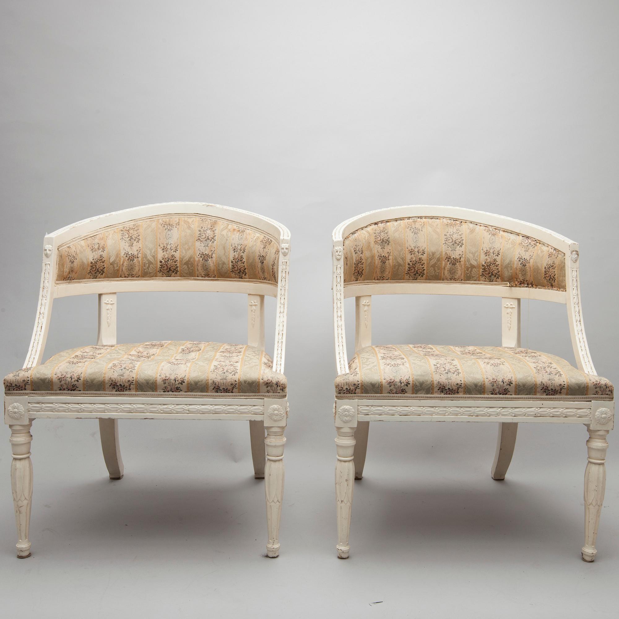 BALJFÅTÖLJER, ett par, gustaviansk stil, sekelskiftet 1800/1900.