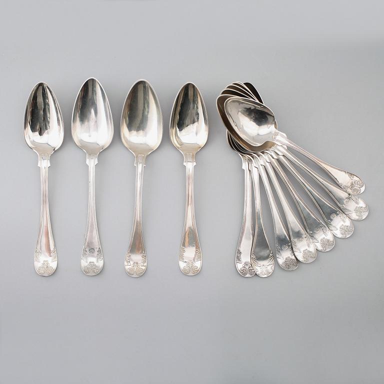 MATSKEDAR, 12 st snarlika, olika svenska silversmeder, 1800-tal. Vikt ca 558 g.