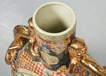 PILGRIMSKRUS, porslin, Japan, 1900-tal.