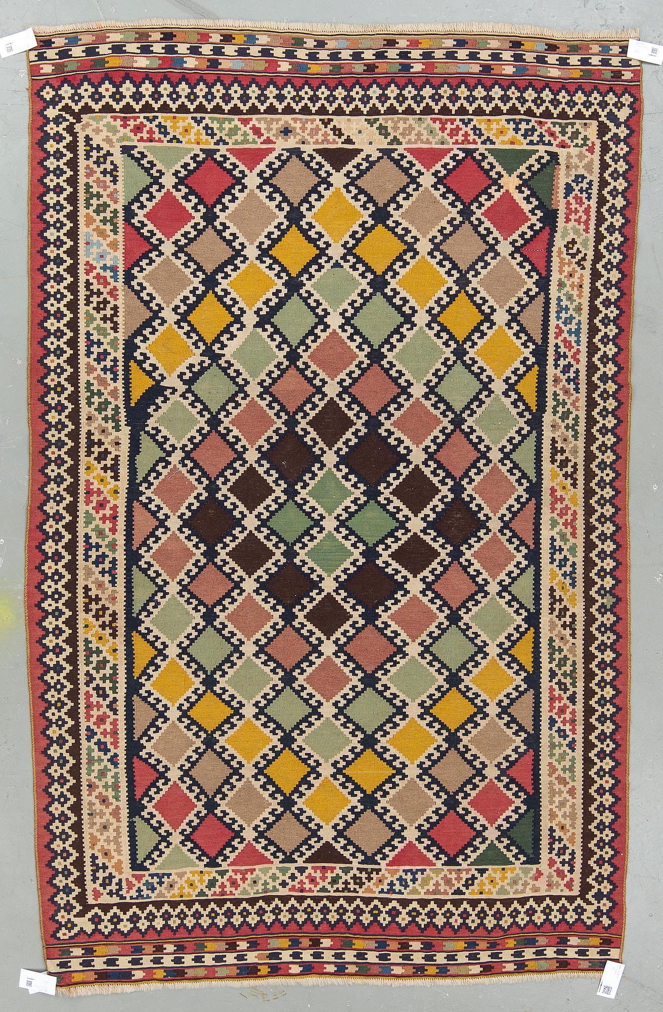 MATTA, Kelim, sannolikt semiantik. Ca 233x145 cm.