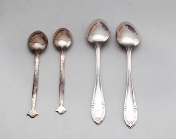 KAFFESKEDAR, 24 st (12+12), silver, GAB och CG Hallberg 1928 och 1936. Total vikt ca 238 g.