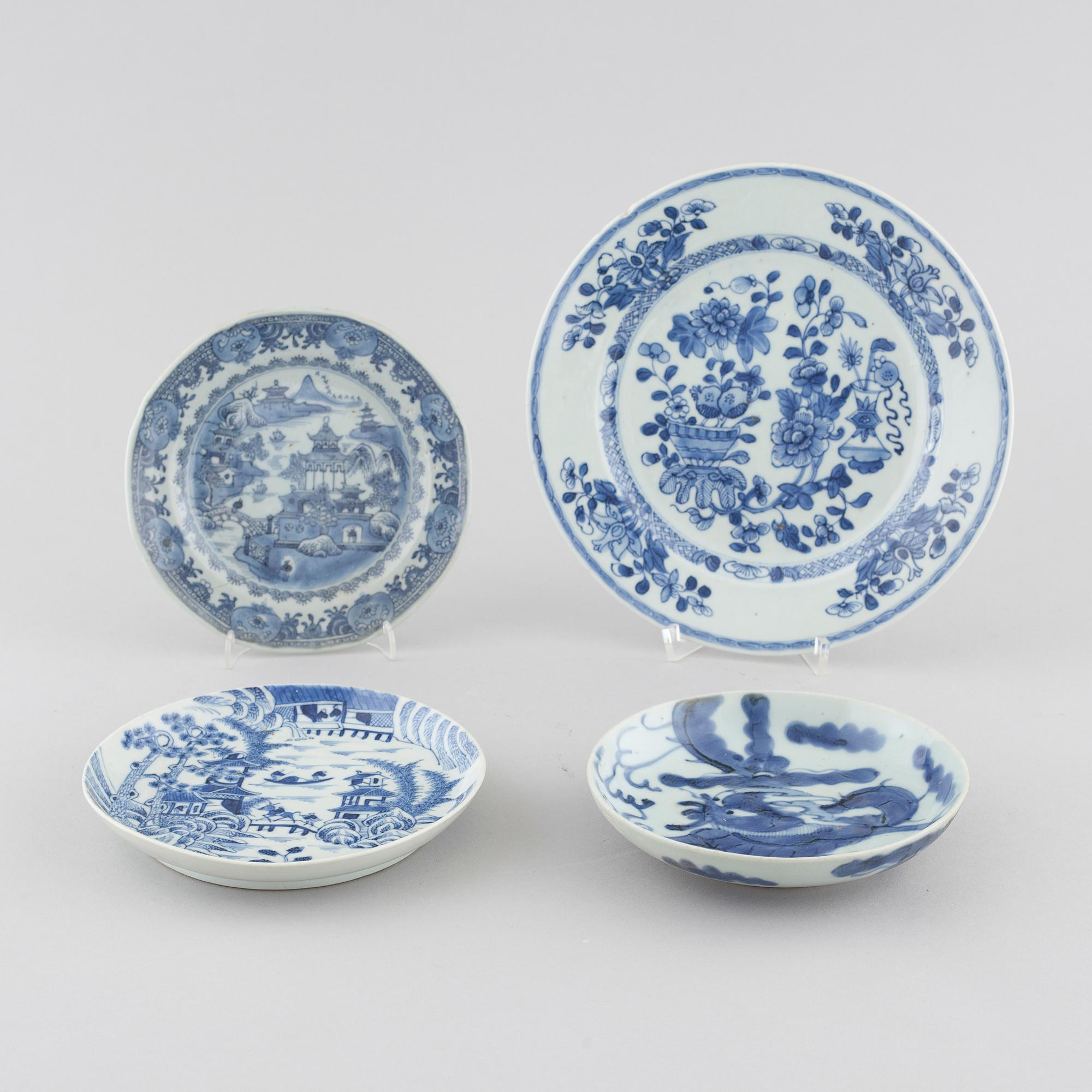 Three small plates and one plate in blue and white, Qing dynasty, 18th and 19th cenutry.