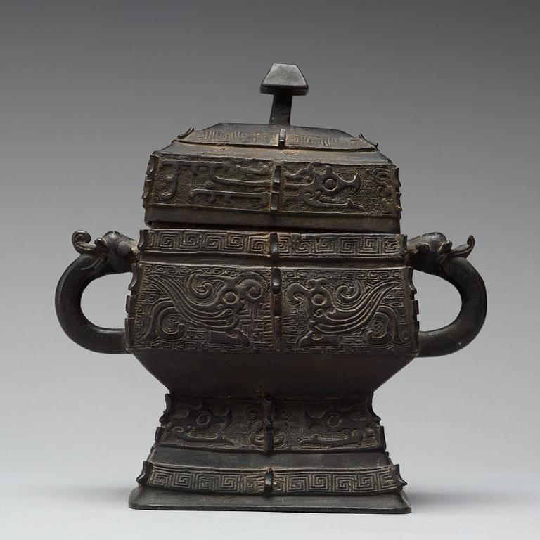 An archaistic bronze vessel, Ming dynasty or older.