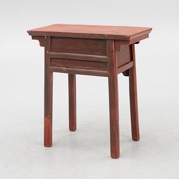 Altarbord, rödlackerat, Kina 1900-tal.