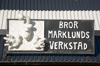 Bror Marklund, väggrelief, osignerad, betong.