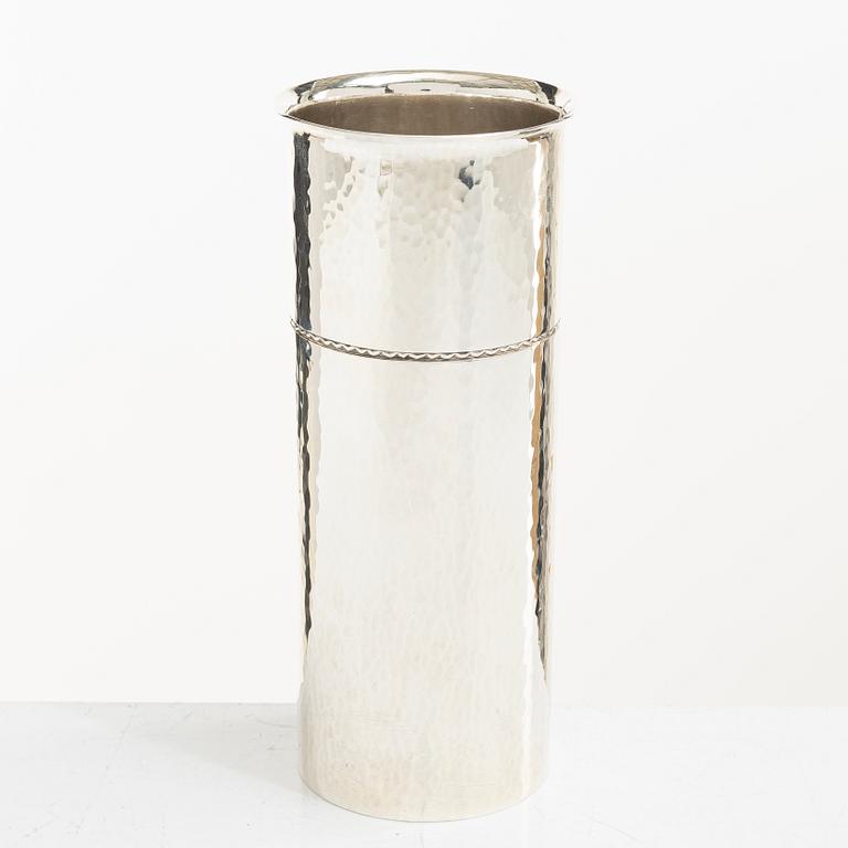 Lennart Råström, A silver vase, CG Råström, Stockholm 1975.