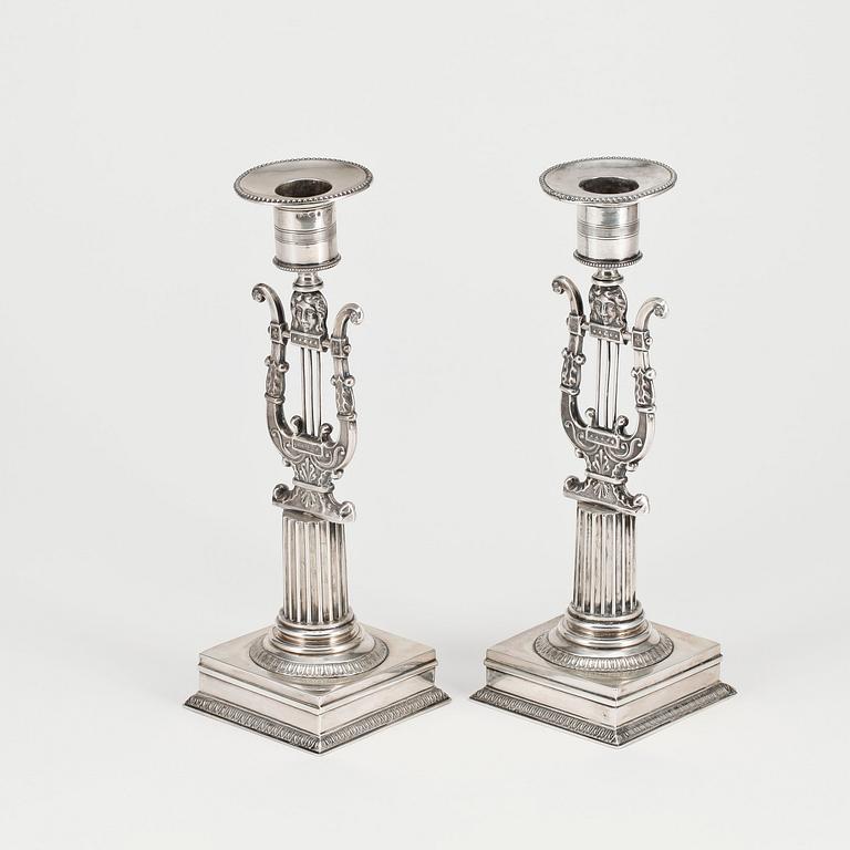 LJUSSTAKAR, ett par, silver, Adolf Zethelius, Stockholm, 1823.