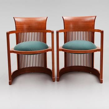 KARMSTOLAR, ett par, "Barell 606", Frank Lloyd Wright, Cassina, Italien, 1986.