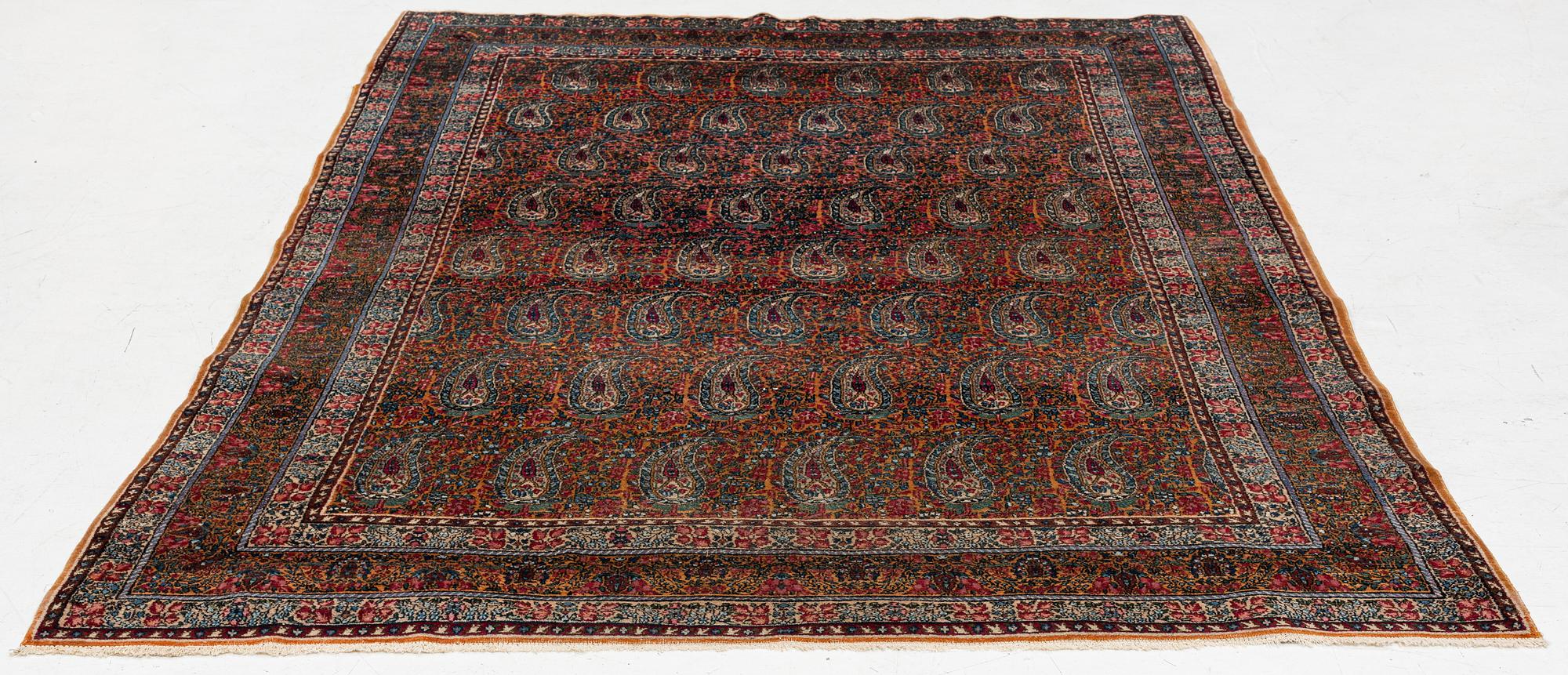 Carpet, semi-antique, Kerman, southern Persia, approx. 256 x 175.