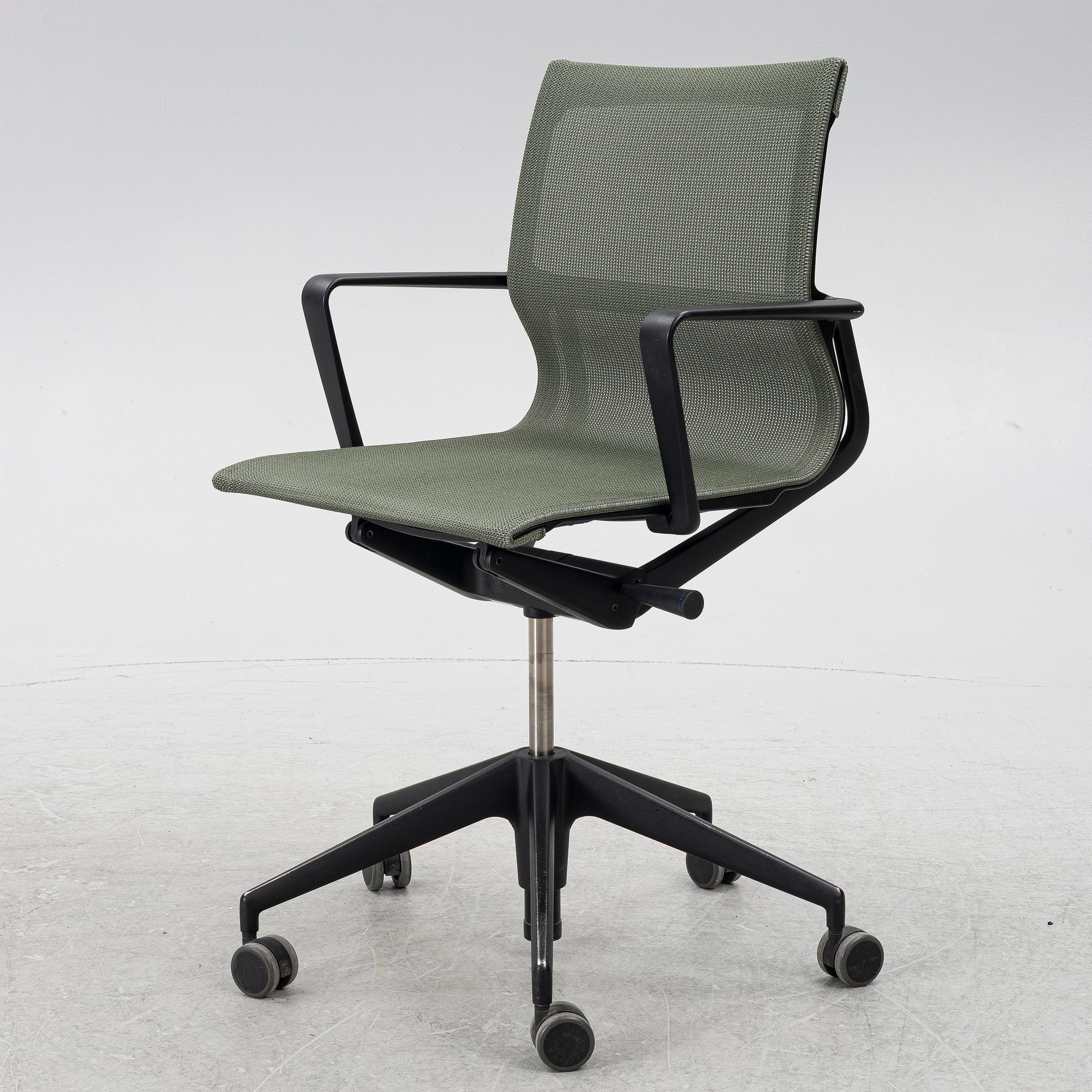 Charles & Ray Eames, kontorsstol "EA 108" för Vitra, 2015.