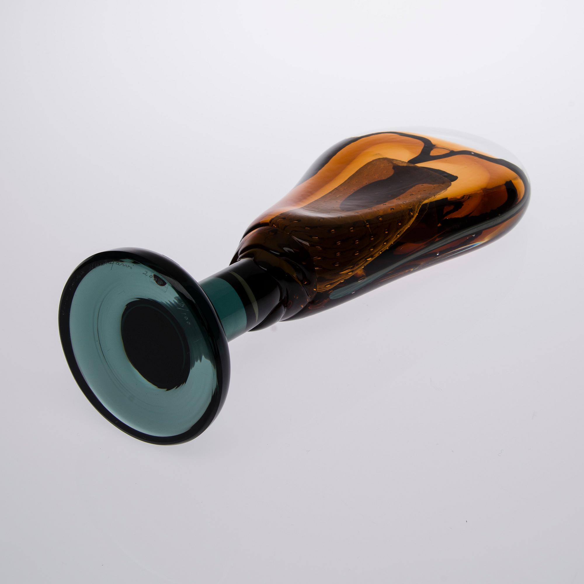 GLASSKULPTUR, "Lollipop", signerad Oiva Toikka, numrerad 63/100 Nuutajärvi 2008.