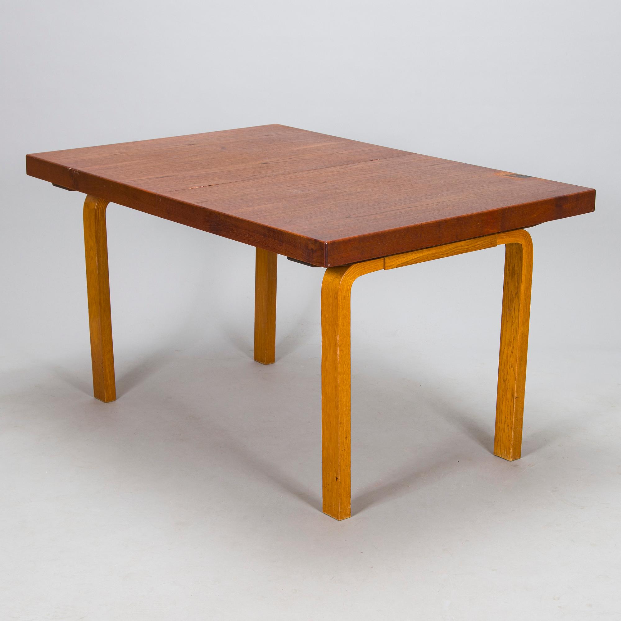 Alvar Aalto, matbord, modell 92, O.Y. Huonekalu- ja Rakennustyötehdas A.B. 1960-tal.