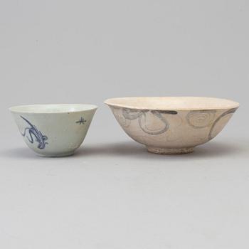 Two blue and white bowls, Ming dynasty (1368-1644).