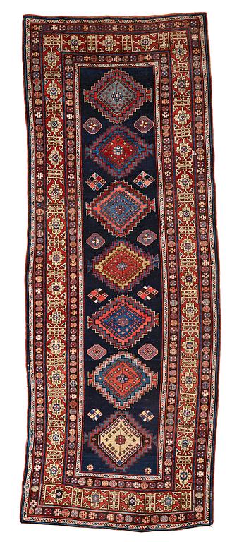 MATTO, an antique/semi-antique Caucasian, probably a Kuba, ca 362,5 x 134-140 cm.