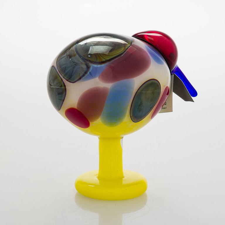 Oiva Toikka, glasfågel, "Jewelled kiwi", signerad och numrerad O. Toikka Nuutajärvi 1453/5000.