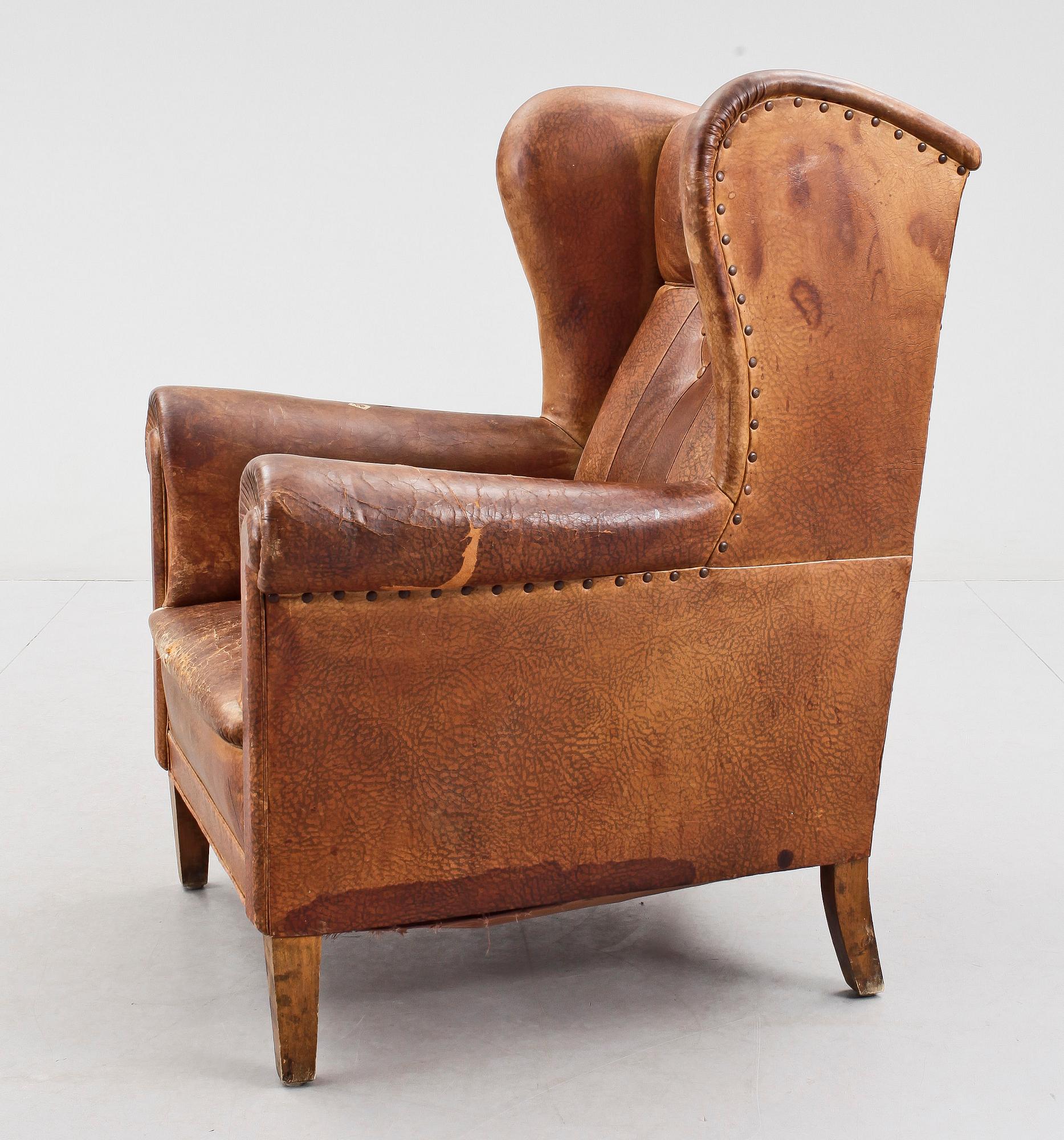 ÖRONLAPPSFÅTÖLJ, 1900-talets början.