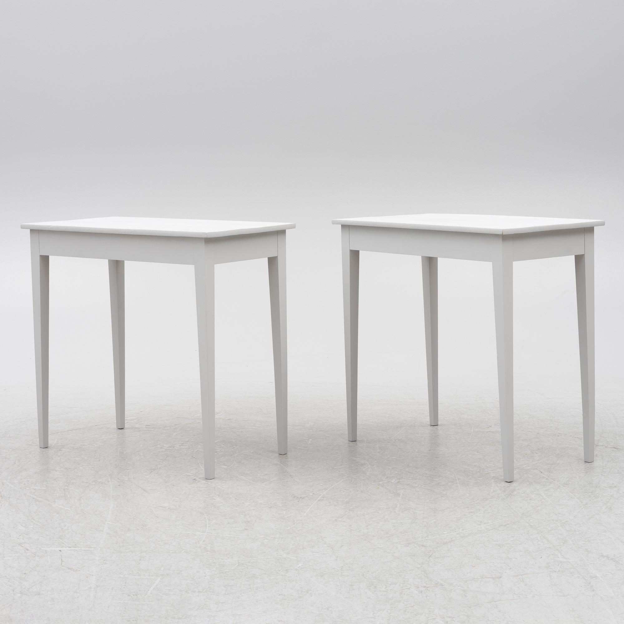 Side tables, a pair, 20th century.