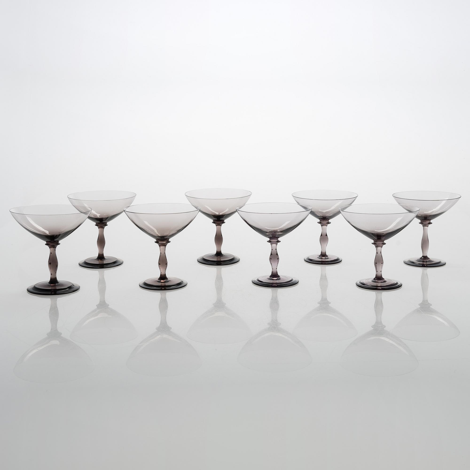 Tyra Lundgren, a set of 33 glasses, Riihimäen Lasi, first half of the 20th century.