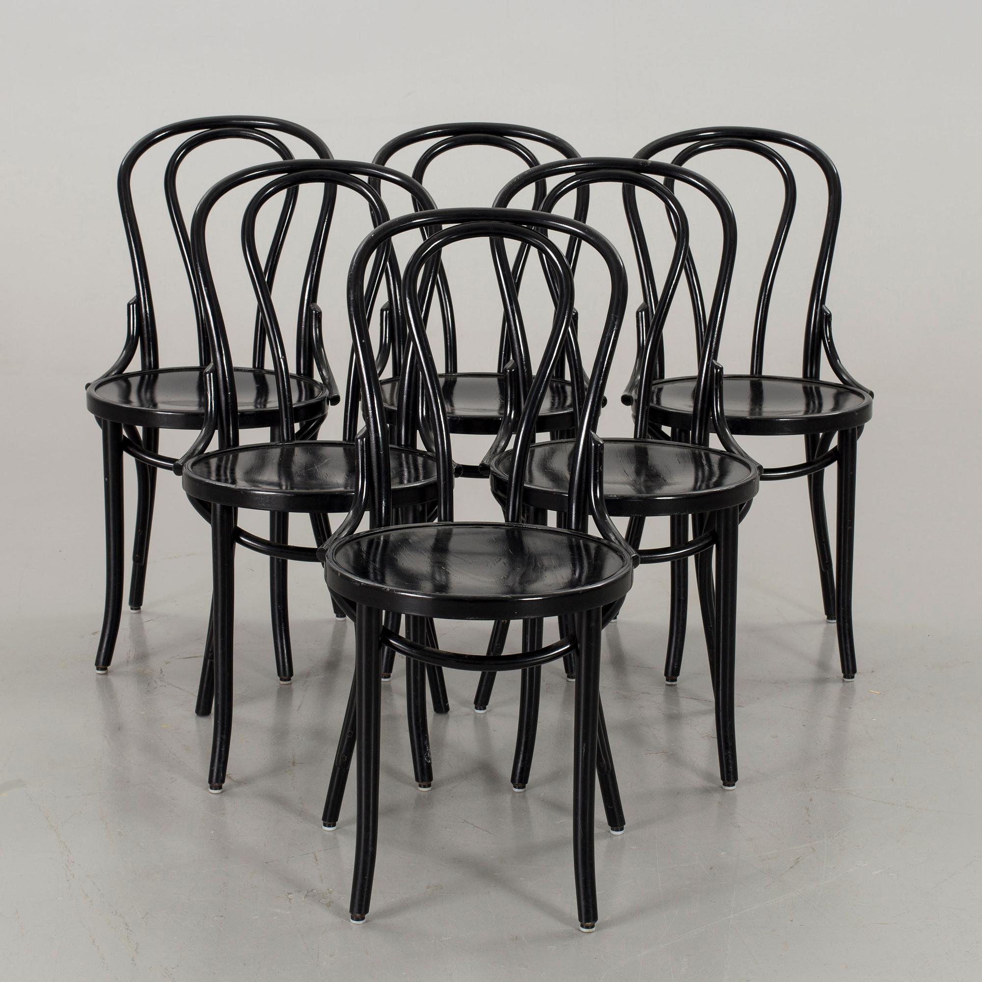 6 BLACK BENTWOOD CHAIRS SECOND HALF OF 20TH CENTURY, THONET-STYLE.