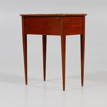 SIDOBORD, gustaviansk stil, kring sekelskiftet 1900.