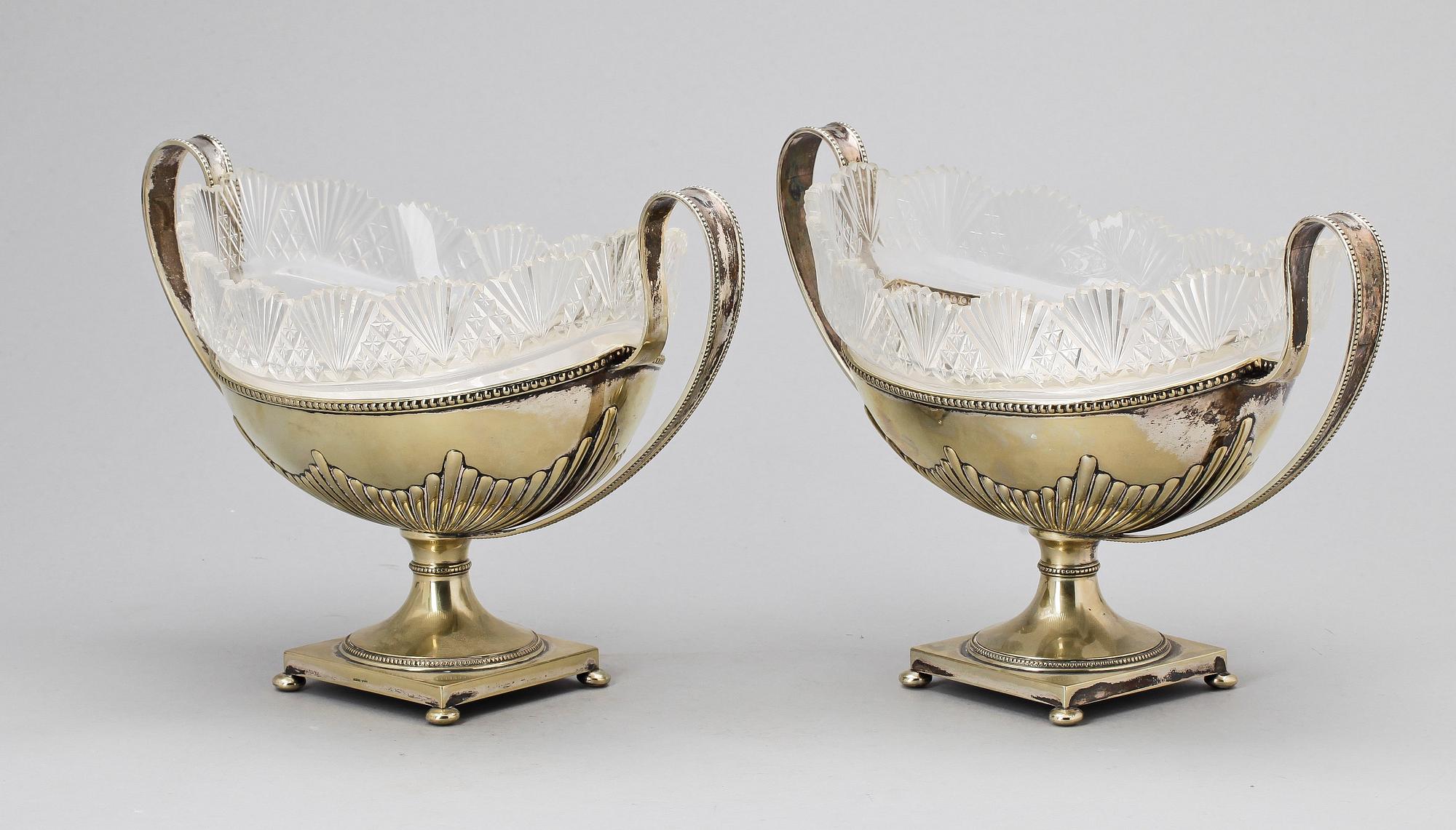 JARDINJÄRER, ett par, nysilver, empirestil, C G Hallberg, 1900-tal.