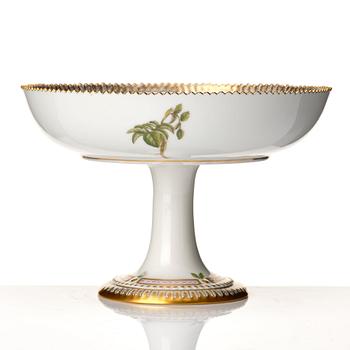 A Royal Copenhagen 'Flora Danica' tazza, Denmark, 20th Century.