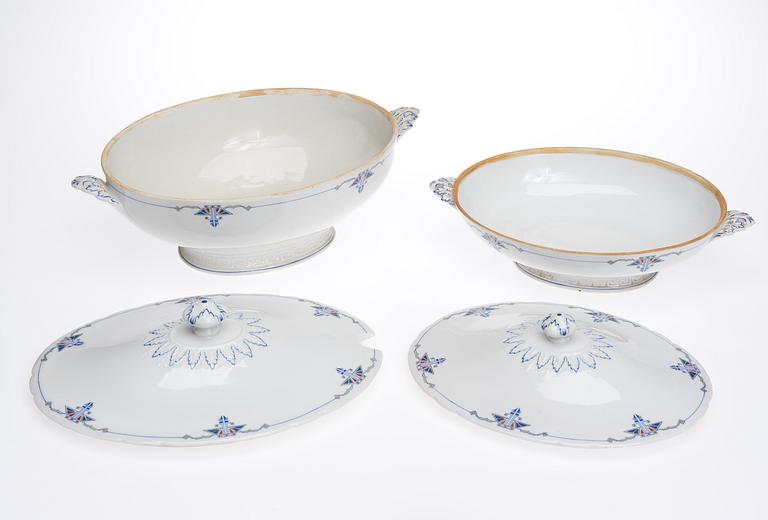 MATSERVIS, ca 64 delar, porslin, Weimar, Tyskland tidigt 1900-tal.