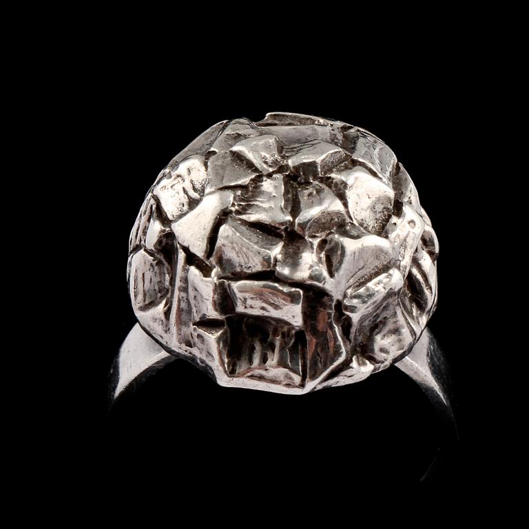 RING, sterlingsilver, Bengt Hallberg, Köping, 1971. Vikt 9 g.
