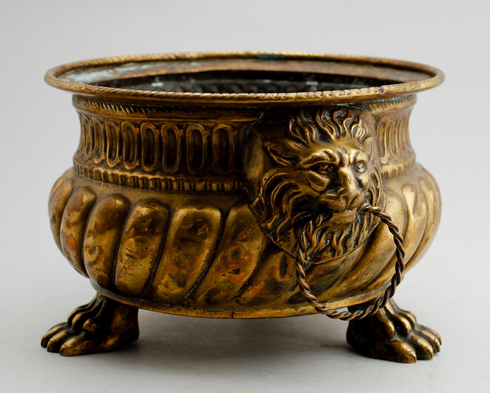 YTTERFODER/PUNSCHKYLARE, mässing, renässansstil, 1800-tal.