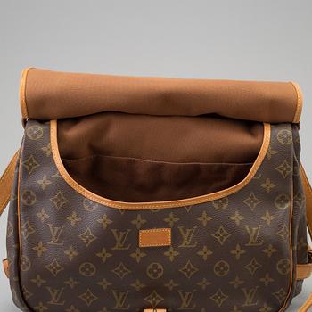 LOUIS VUITTON, a 'Saumur 35' monogram canvas bag.