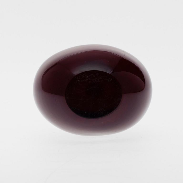VAS, glas, modell 240, signerad K. Franck Nuutajärvi Notsjö -58.