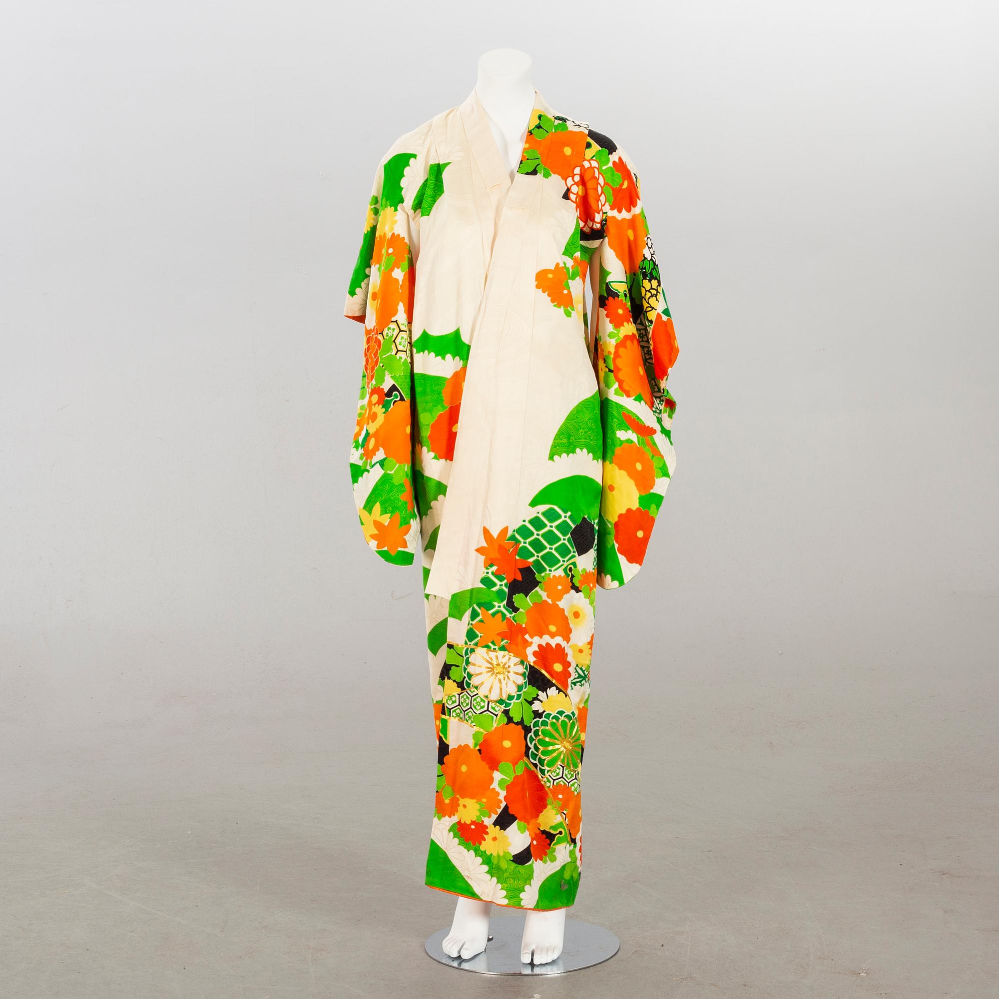 KIMONO, Japan 1900-talets andra hälft.