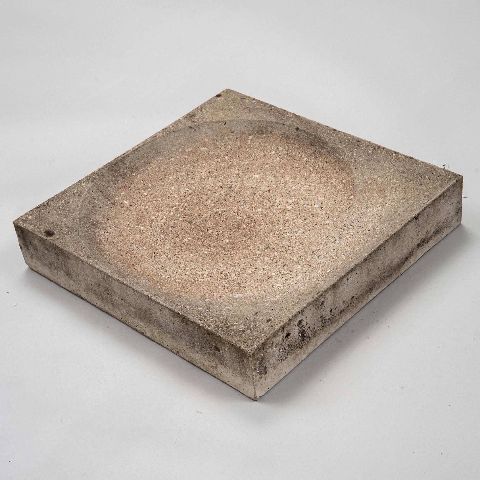 Stina Lindholm, a contemporary concrete bird bath, 'Snäckabad', Skulpturfabriken.