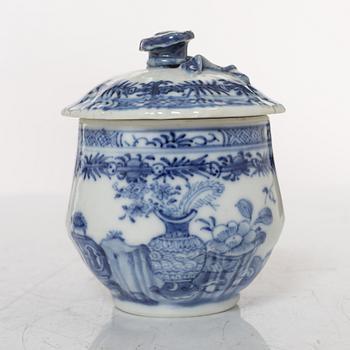 A group of eight Chinese blue and white porcelain custard cups with covers, Qing dynasty, Qianlong (1736-95).