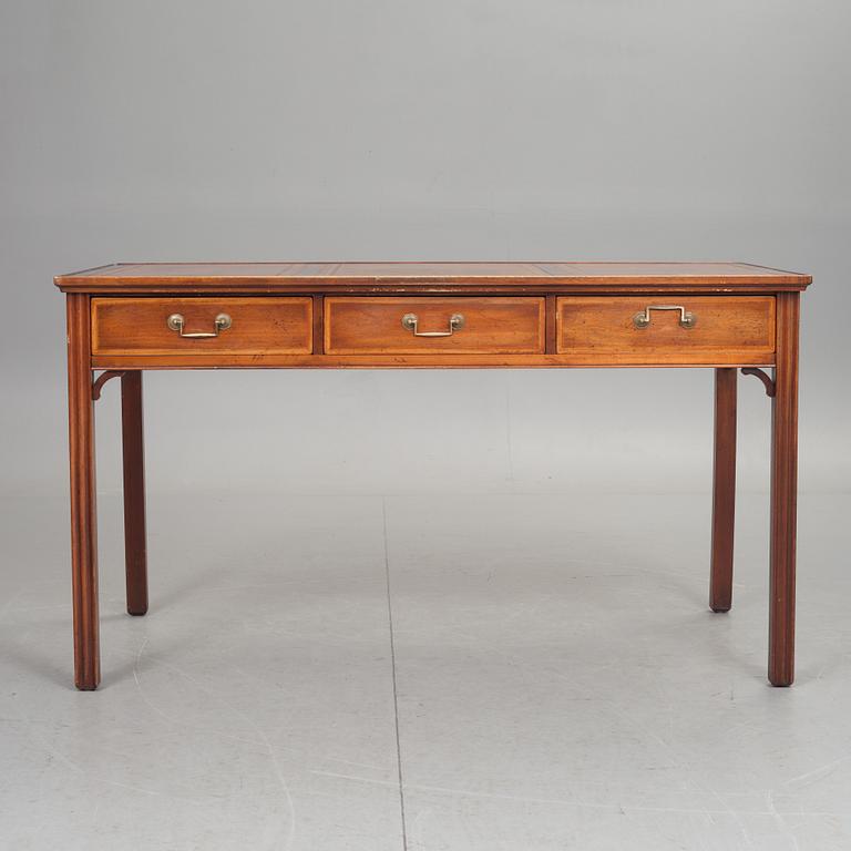 SKRIVBORD, engelsk stil, 1900-tal.