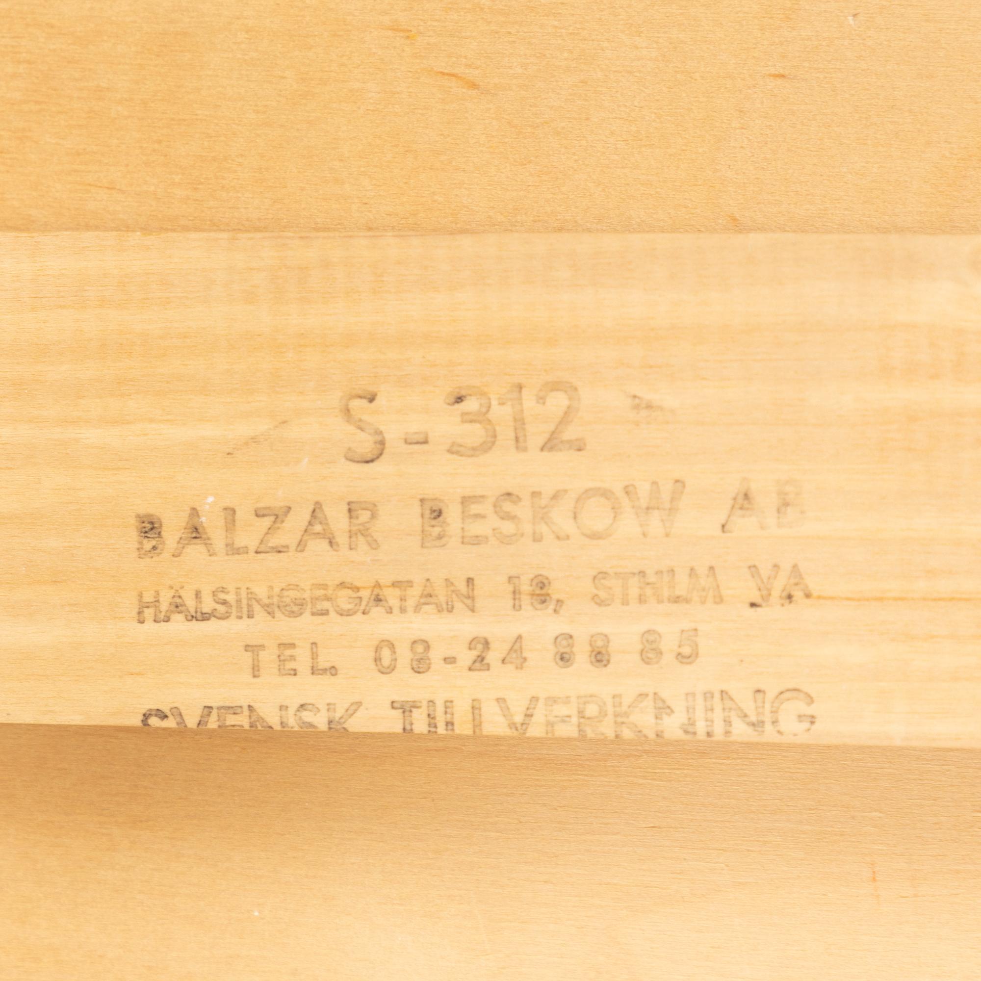 Axel Larsson, stolar, 6 st, "Stol 312", Balzar Beskow.
