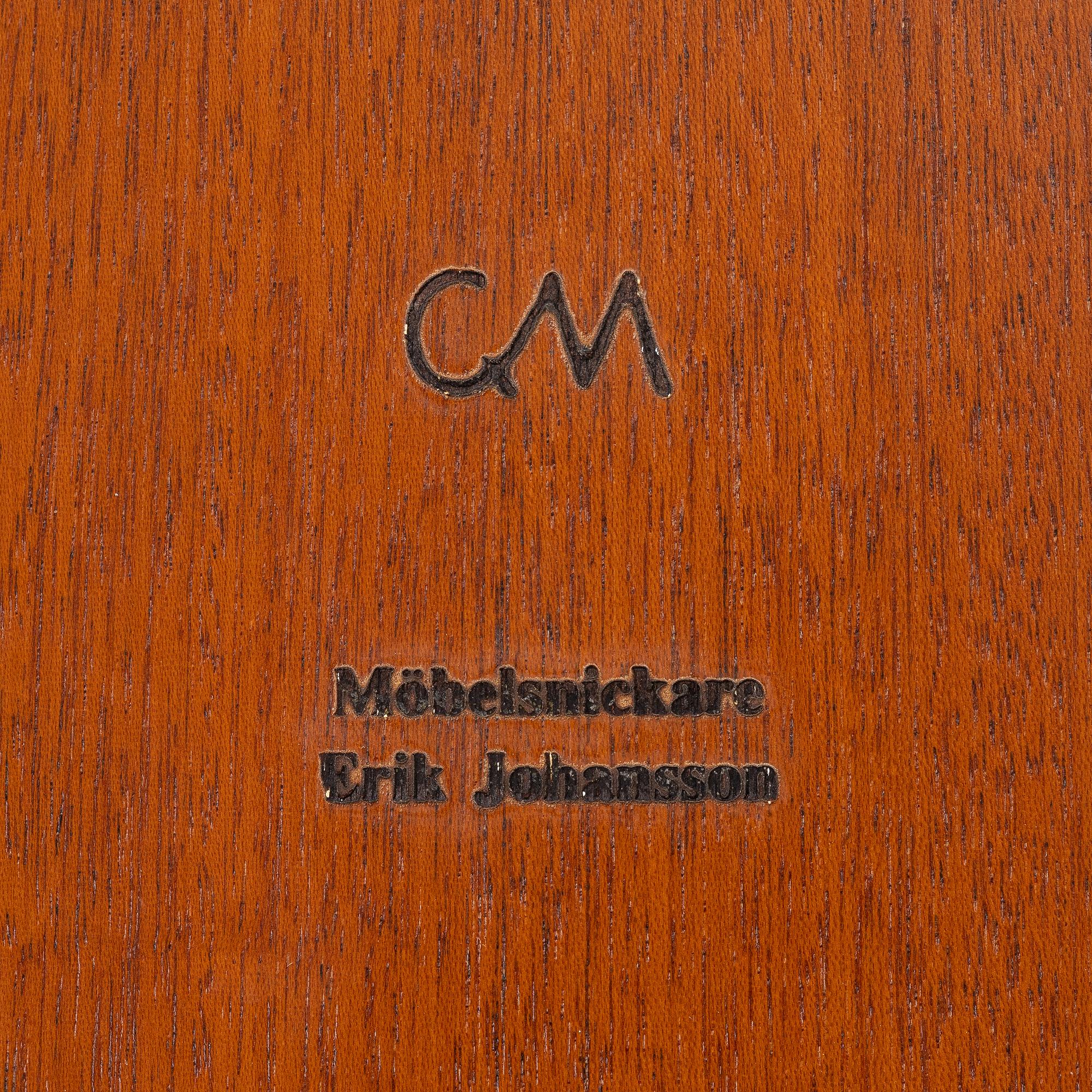 Carl Malmsten, specialbeställt golvur, "Tidlösa", utfört av Möbelsnickare Erik Johansson för Carl Malmsten AB, 1999.