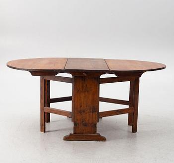 A gate-leg table, 18th/19th Century.