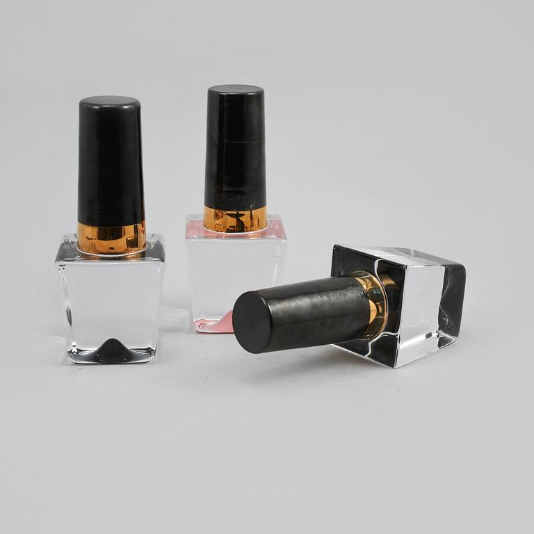 OBJEKT, glas, "Make up", Åsa Jungnelius, Kosta Boda, 3 st, 2000-tal.