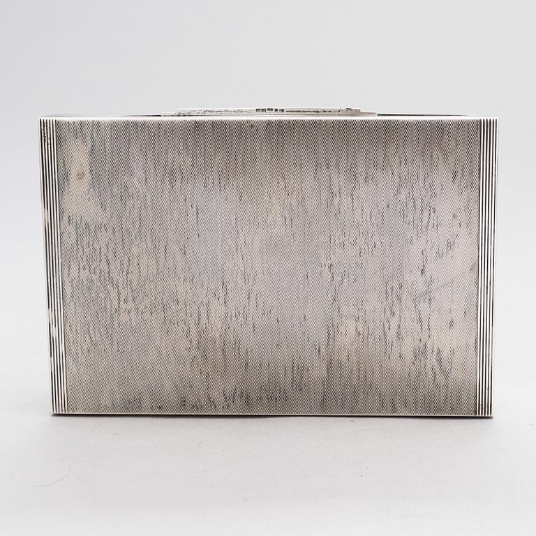 A silver cigar box, Finnish controlmark by Oskar Lindroos, Helsinki 1942.