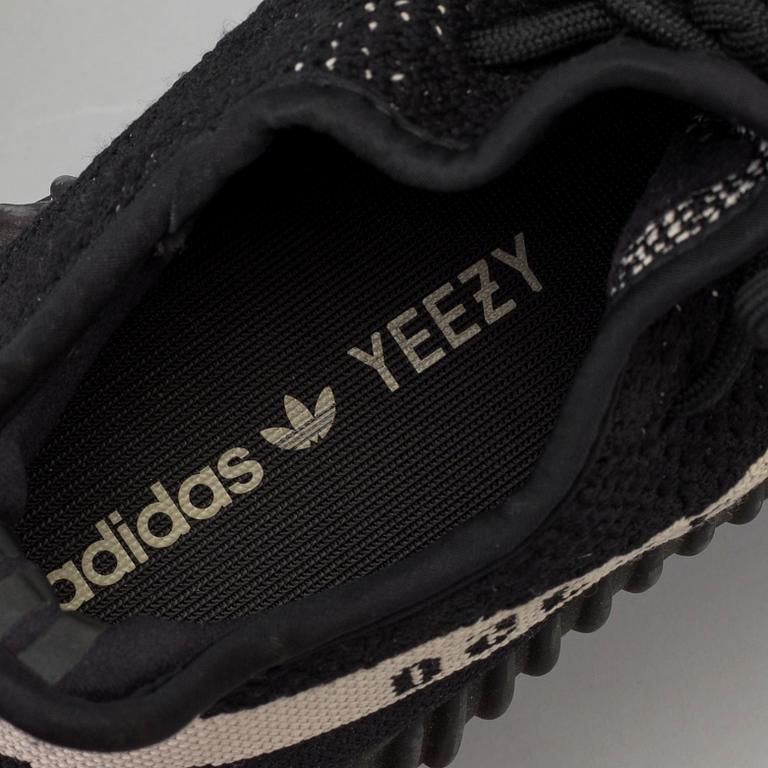 Adidas Yeezy Boost 350 V2 Core black white "Oriol".