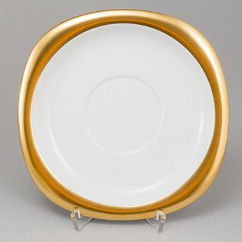 TIMO SARPANEVE, a part 'Suomi' porcelain coffee service, Rosenthal Studio-linie, designed 1976 (17 pieces).