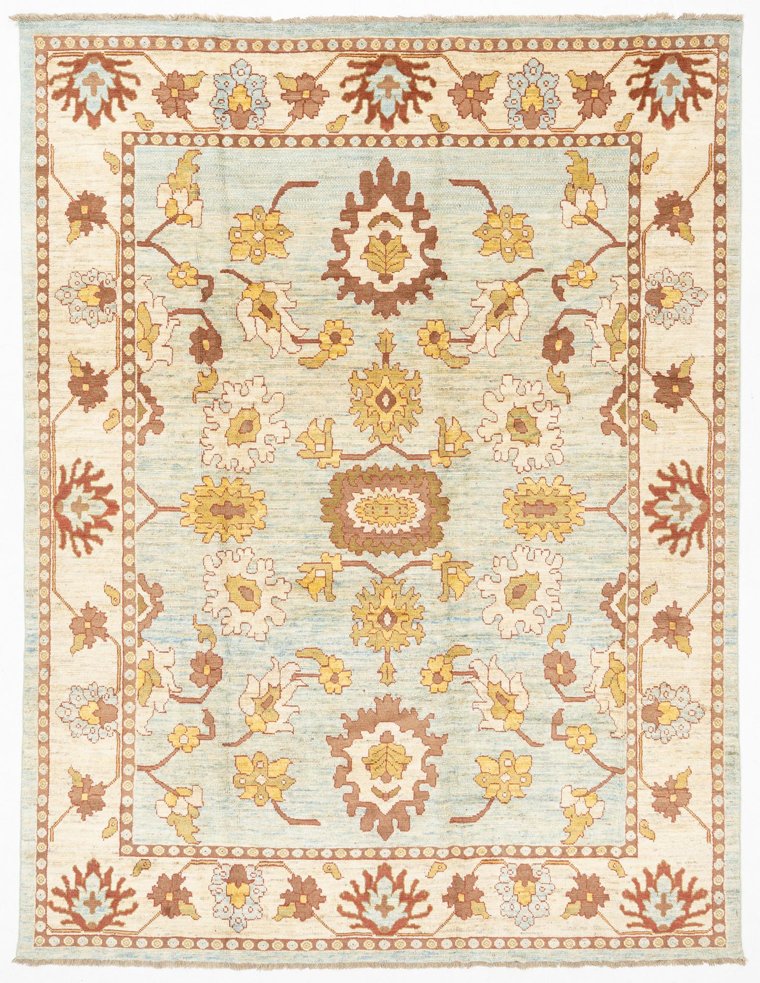 A carpet, Soltenabad/Ushak design, ca 418 x 320 cm.
