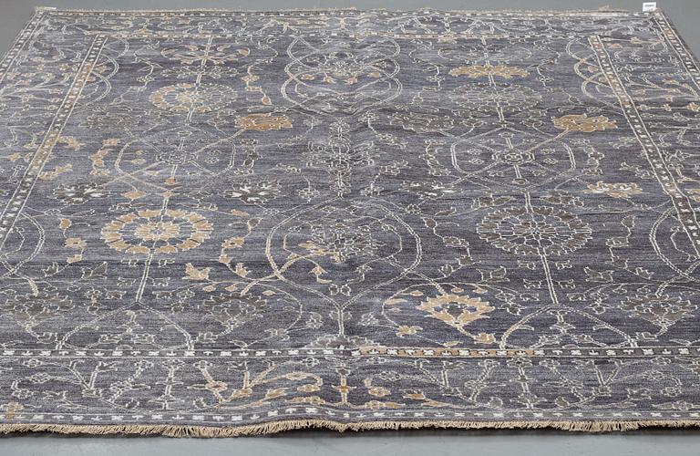 A CARPET, Jaipur, ca 307 x 241 cm.